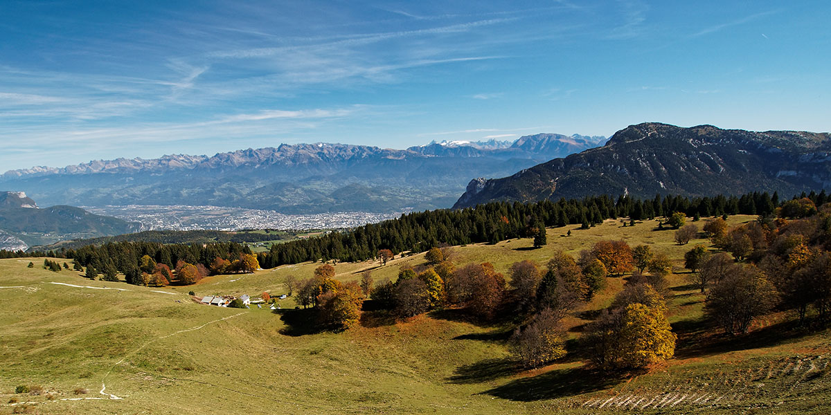 Grenoble skymtar långt där nere